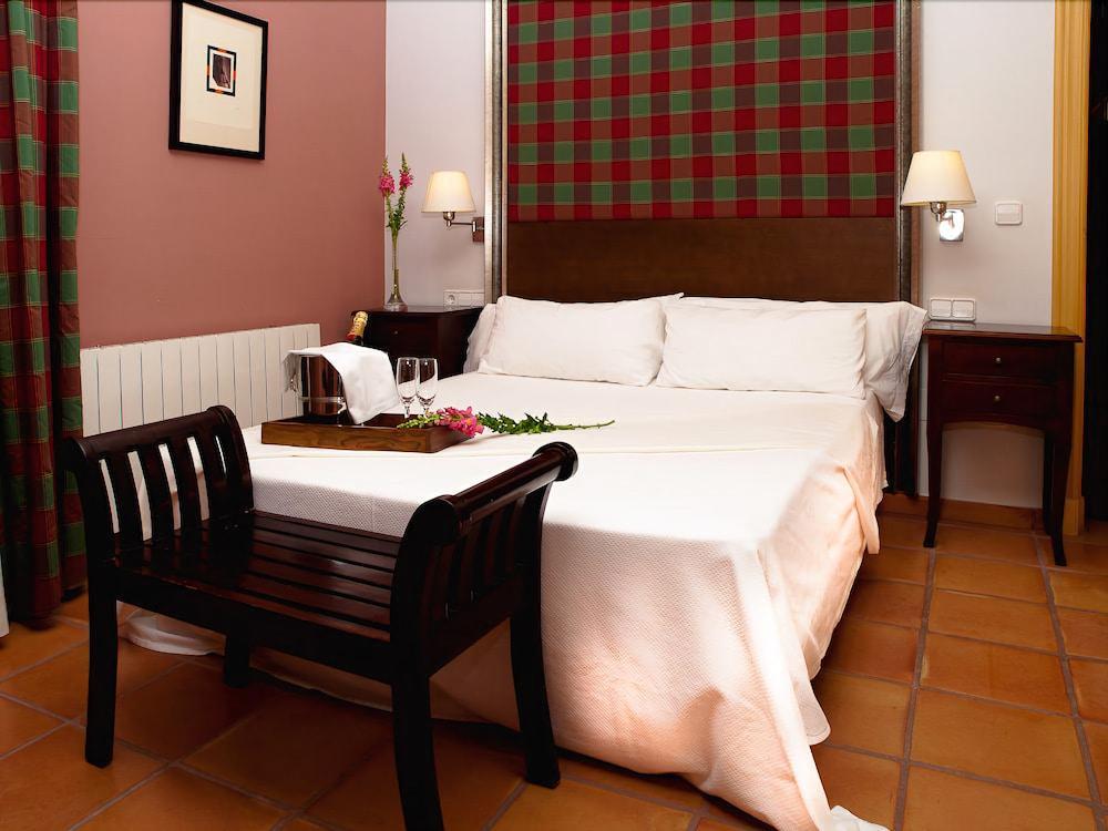 Monasterio De Santa Eulalia Hotel Тотана Екстериор снимка