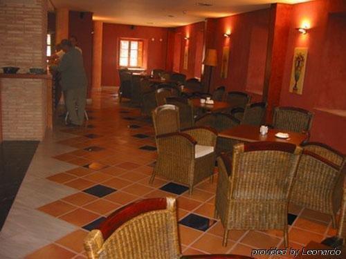 Monasterio De Santa Eulalia Hotel Тотана Ресторант снимка