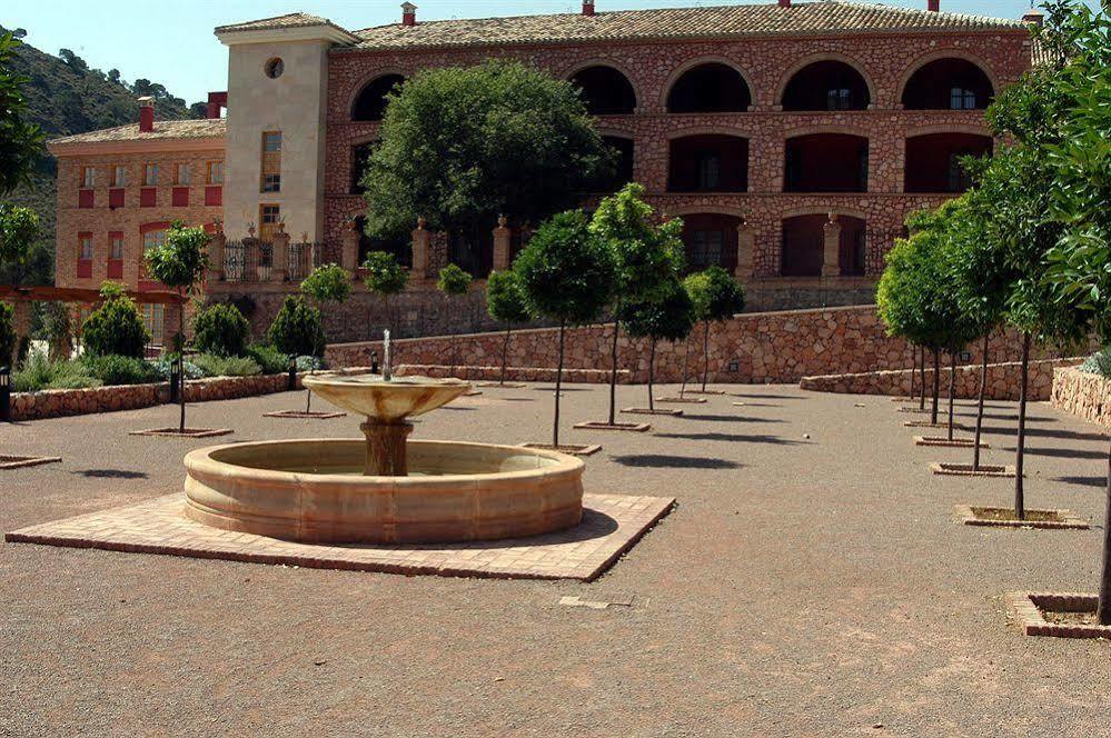 Monasterio De Santa Eulalia Hotel Тотана Екстериор снимка